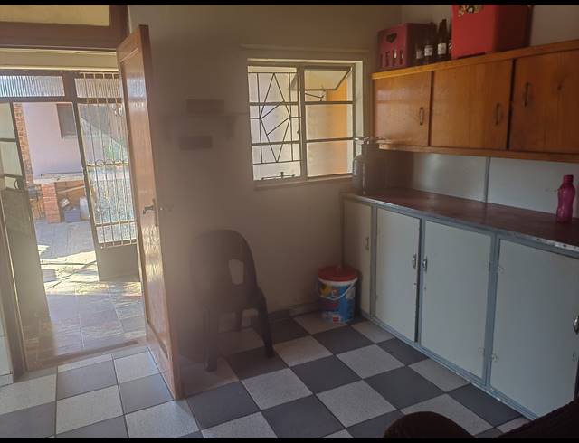 4 BEDROOM HOUSE FOR SALE IN PRETORIA WEST